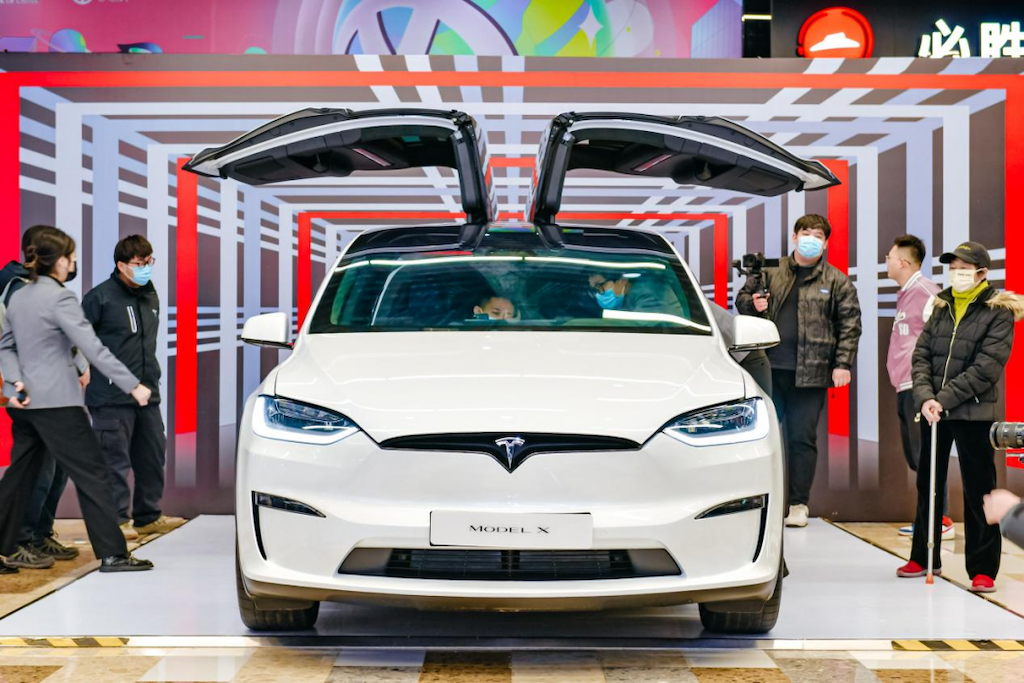 通州又现科技打卡地，特斯拉Model X Plaid北京巡展来到通州万达