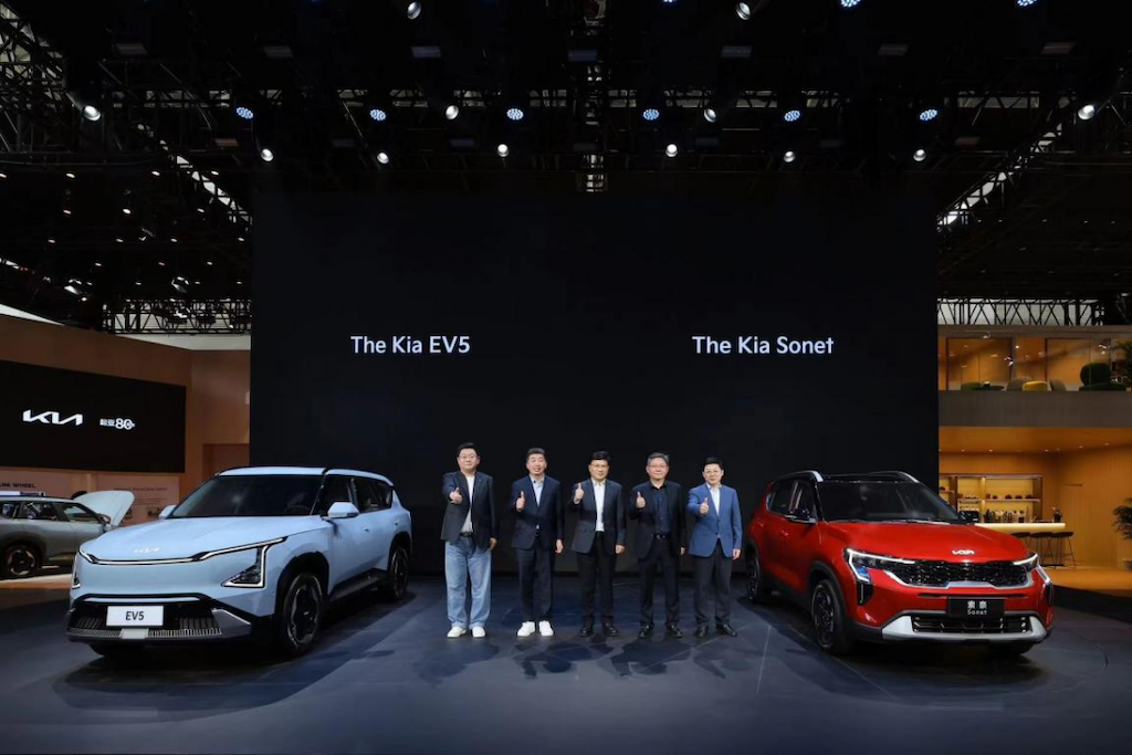 EV5领衔亮相全新SUV索奈智领上市 起亚新产品新技术闪耀北京车展