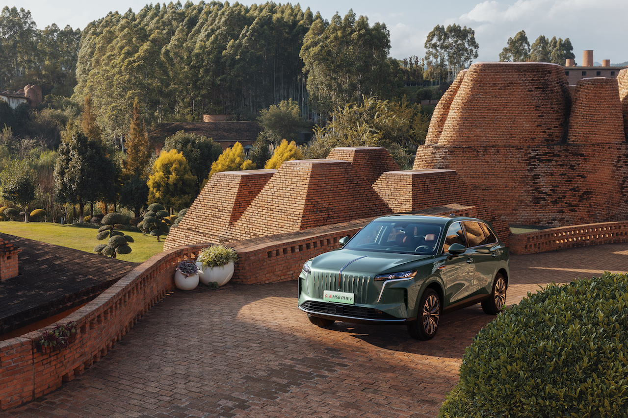 17.88万起售！续航焦虑终结者红旗HS6 PHEV上市